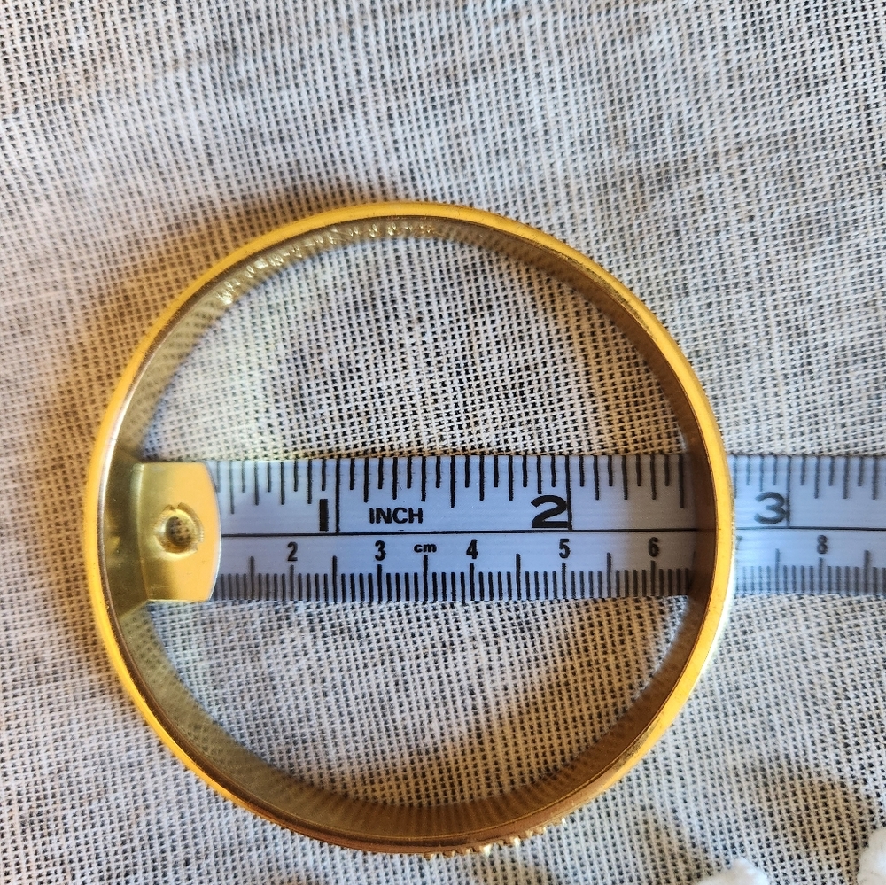 NWOT Pulitzer Gold Script and Textured Bangle Bracelet Set - Picture 5 of 10